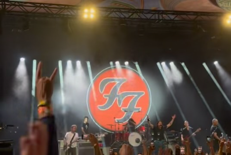 Foo Fighters: il primo concerto a sorpresa con Ilan Rubin alla batteria